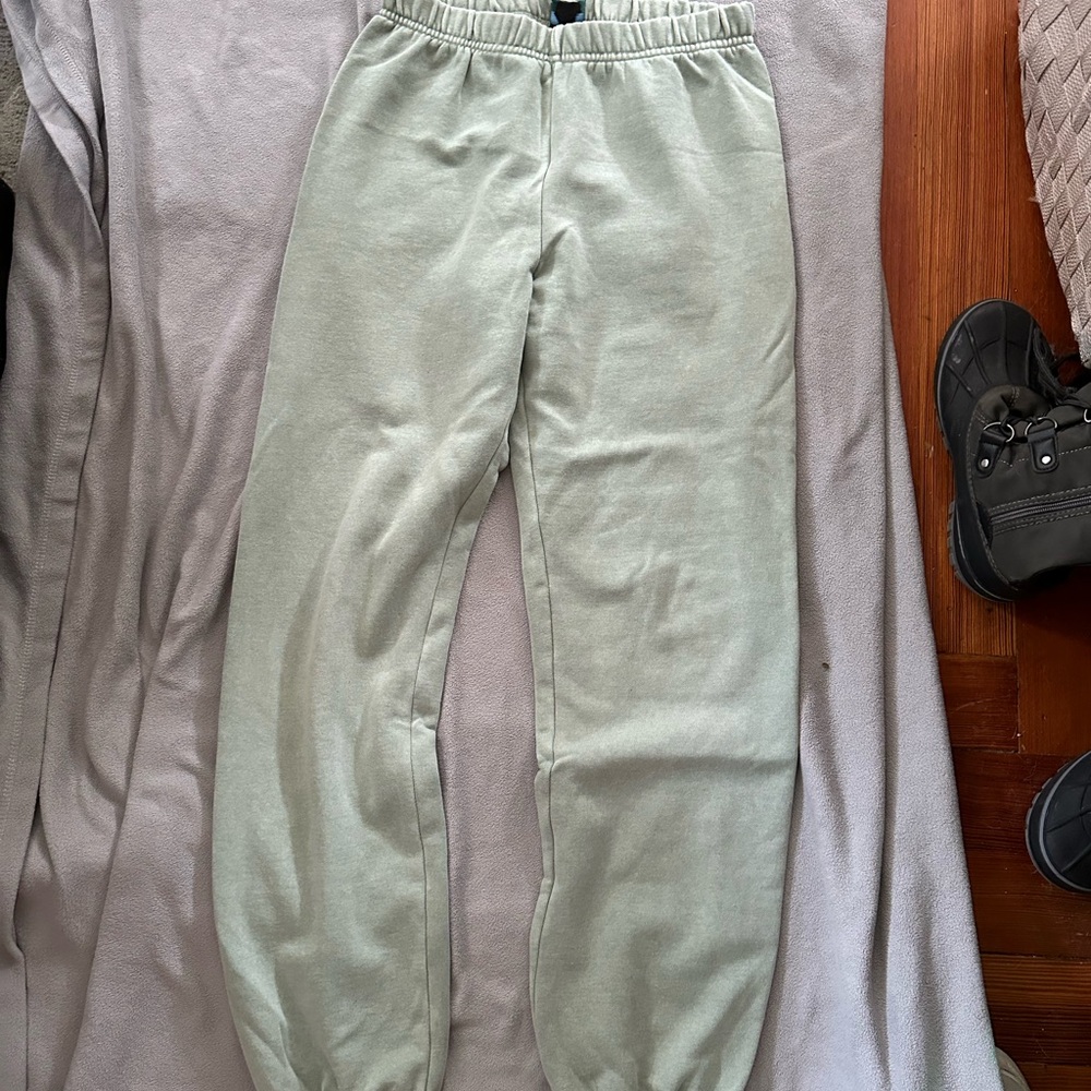 Women’s sweatpants